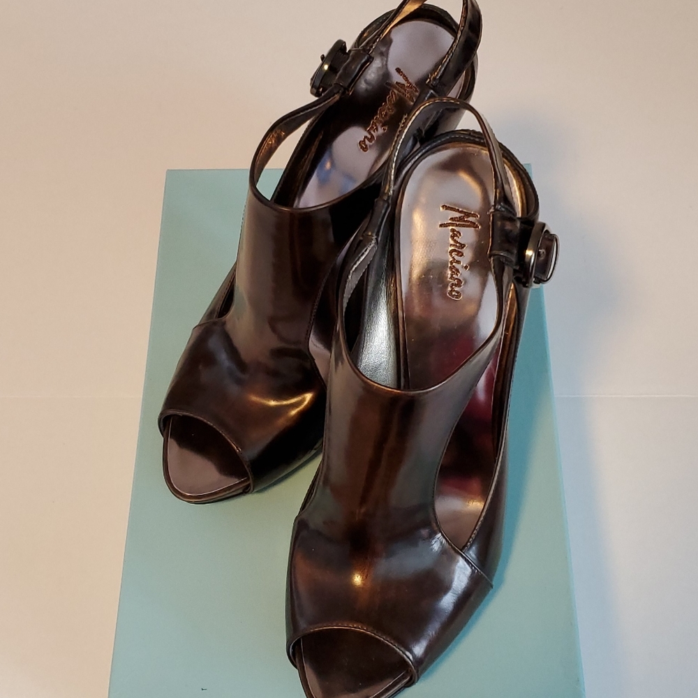 Marciano size 10, 5 inch heel